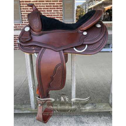 C81 The Little River Performer